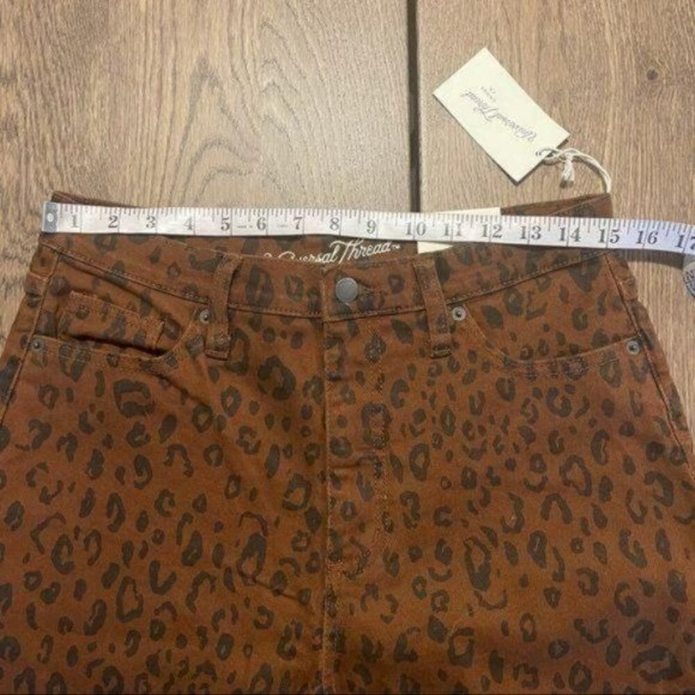 A New Day Leopard Print High Rise Straight Leg Crop Jeans Size 8 - Picture 12 of 15